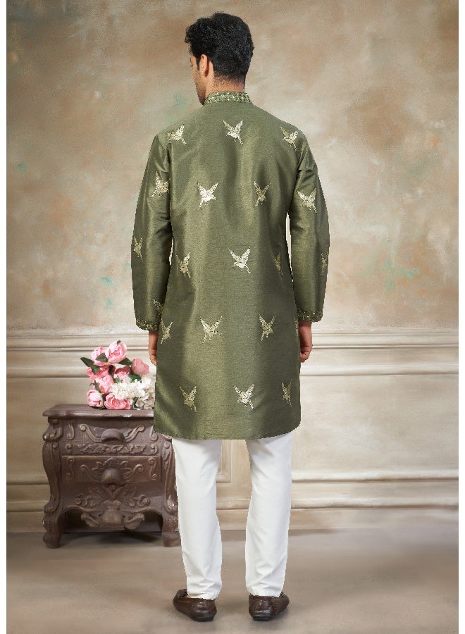 OUTLUK Green Embroidered Kurta for Men - Image 2